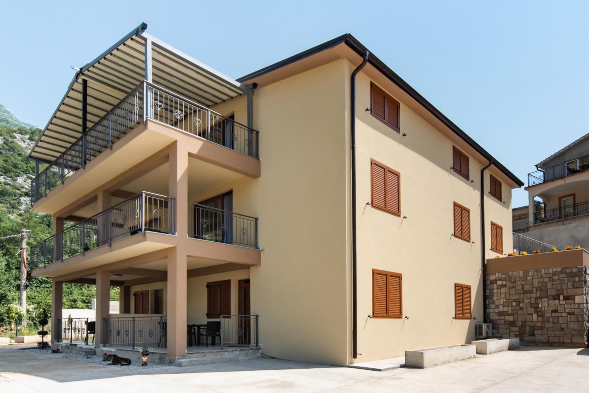 Kasi Apartments Kotor Bagian luar foto
